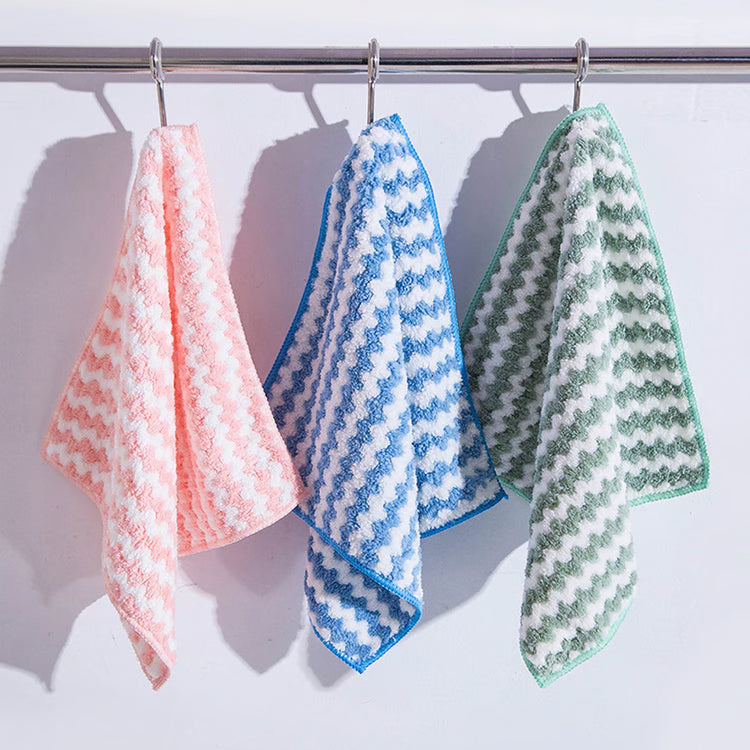 Microfiber Cleaning Cloths – Soft & Reusable Multipurpose Rags
