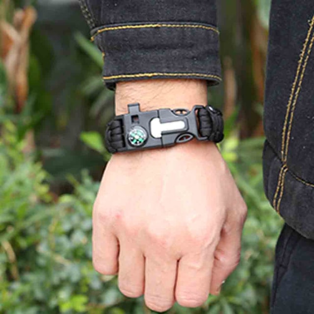 Paracord Outdoor Bracelet with Compass & Whistle for Hiking and Camping