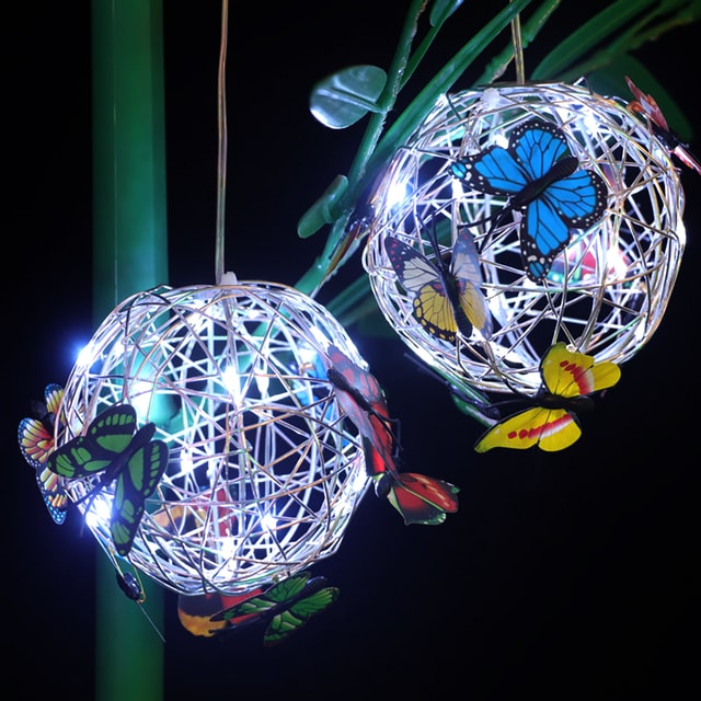 Waterproof Outdoor Solar Garden Light with Butterfly Pendant, Metal Mesh Hanging Decorative Light for Patio, Yard & Garden