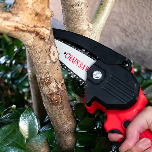 Cordless Lithium Mini Chainsaw with Rechargeable Battery – Portable Electric Cutting Saw for Garden & Woodwork