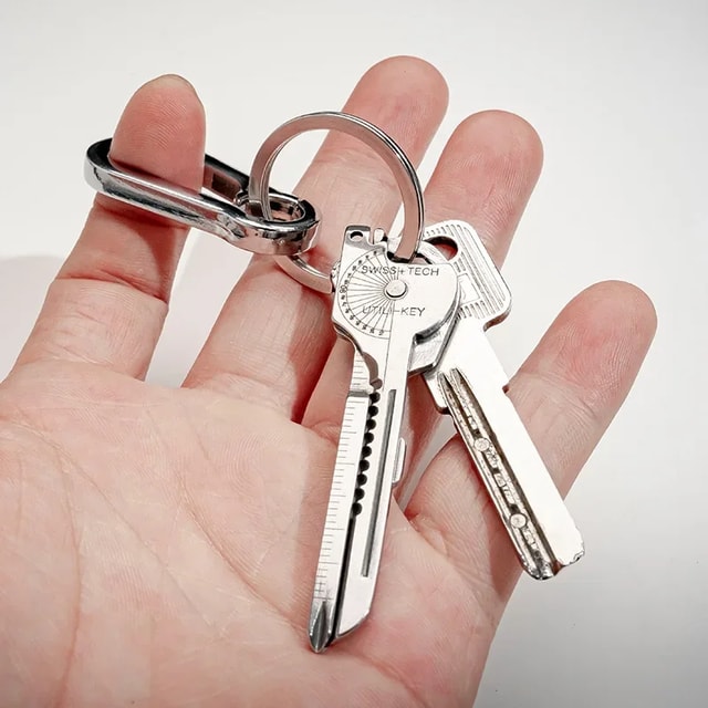 Compact Multi-Tool Keychain with Screwdriver & Bottle Opener – Portable Everyday Carry Tool
